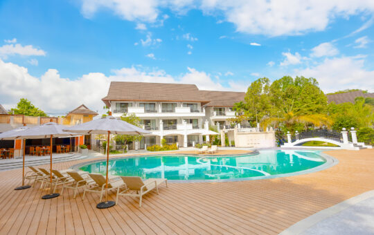 Pool 2 (2)