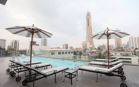 SWIMMING POOL (1)