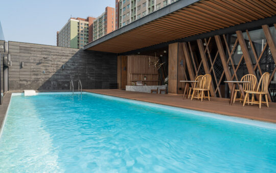swimmingpool-01