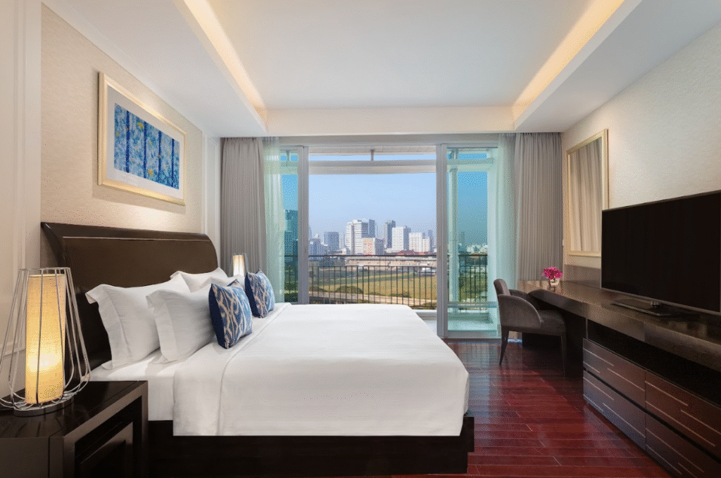 Dusit Suites Ratchadamri, Bangkok 1