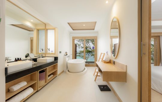 03 CPI Villa Ocean View Pool Access - Bathroom 2