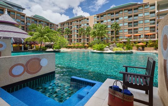 2103 Pool access with jacuzzi (king)_5