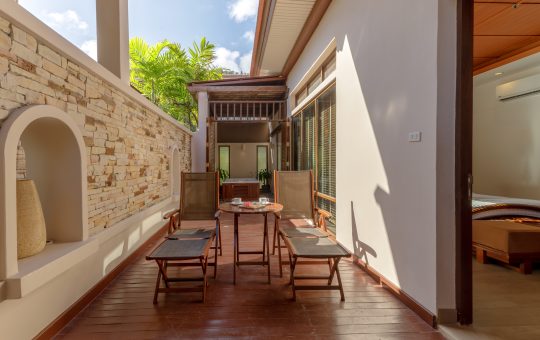 Jacuzzi Villa outdoor area