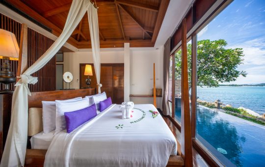 Sea Front Pool Villa Bedroom
